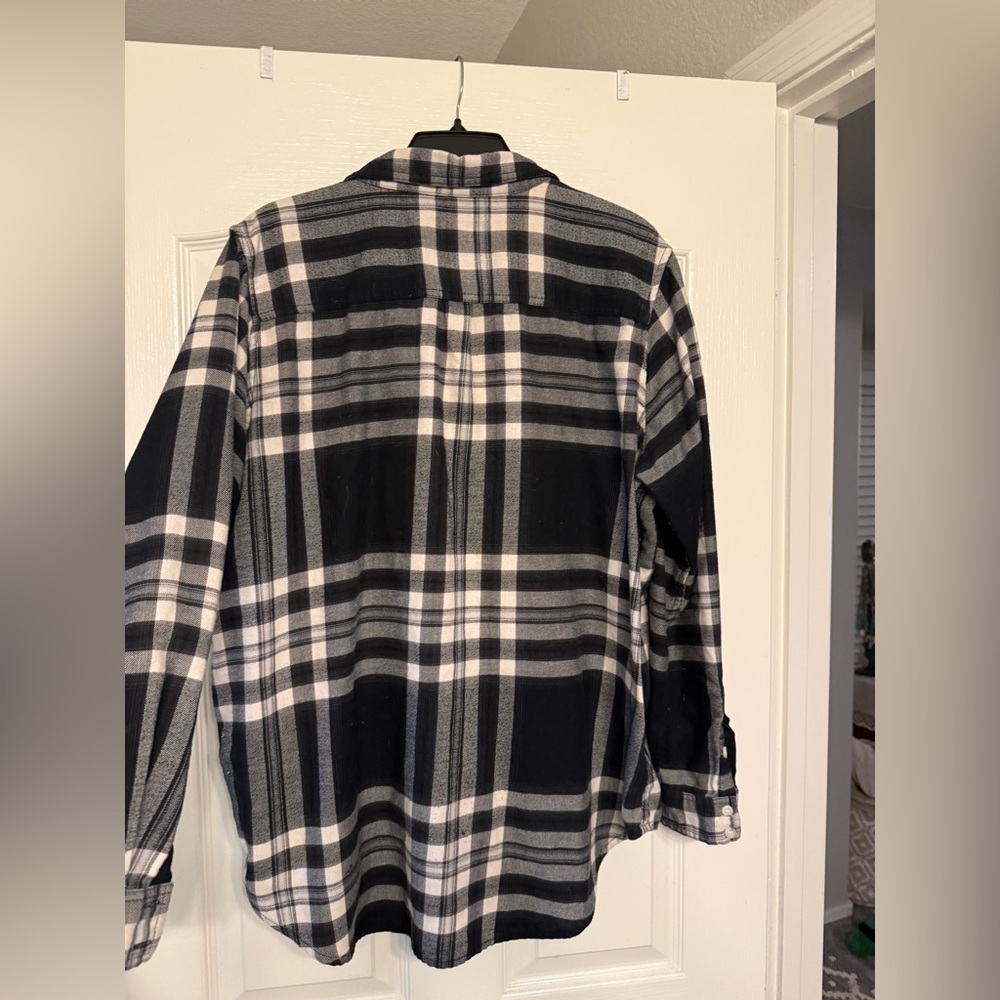 Comfy Mossimo Boyfriend Fit Size XL Flannel Black, White, Gray Plaid - Picture 14 of 15